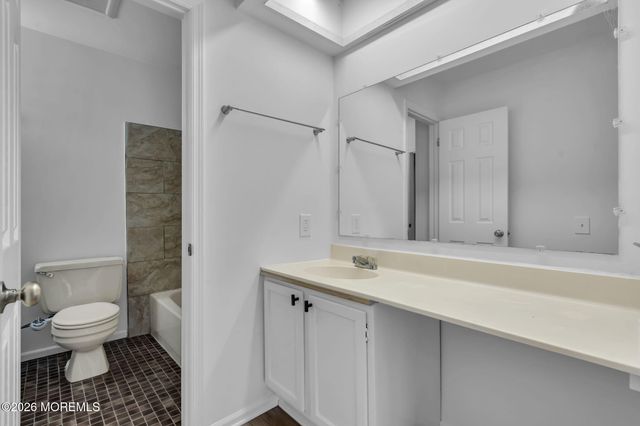 202 Bent Trail, Toms River, NJ 08753