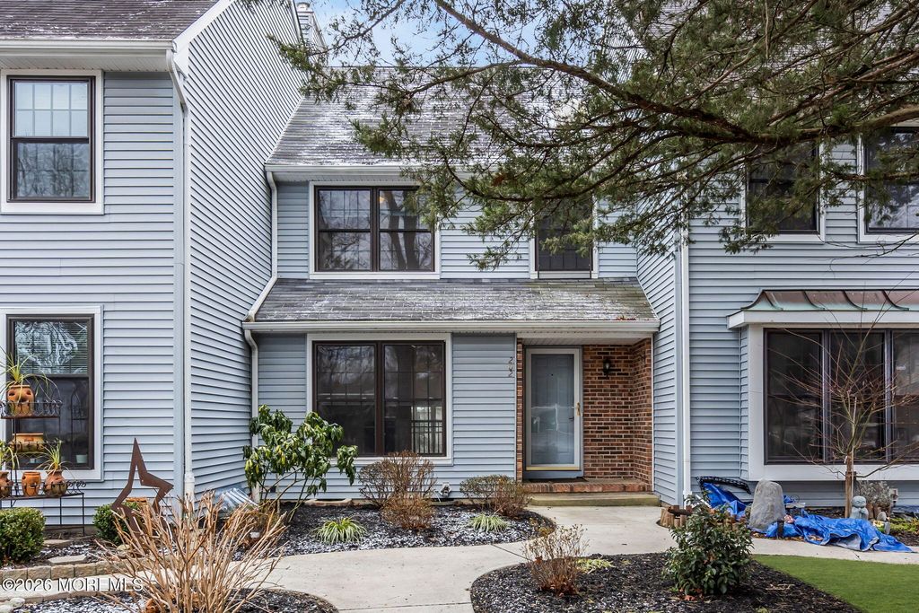 202 Bent Trail, Toms River, NJ 08753