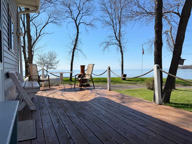 5301 Oak Street, Isle, MN 56342