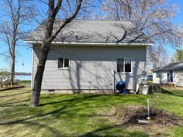 5301 Oak Street, Isle, MN 56342