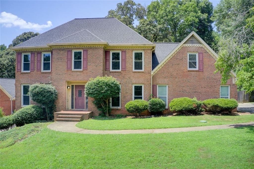 5172 Charlemagne SW Way, Lilburn, GA 30047