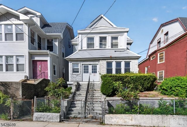 127 Lyons Ave, Newark City, NJ 07112