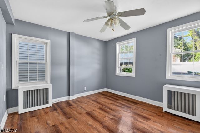 127 Lyons Ave, Newark City, NJ 07112