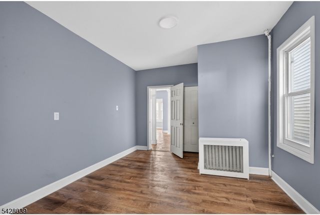 127 Lyons Ave, Newark City, NJ 07112