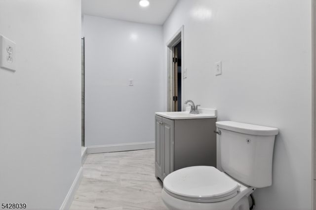 127 Lyons Ave, Newark City, NJ 07112