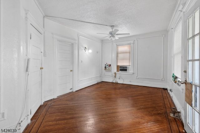 127 Lyons Ave, Newark City, NJ 07112