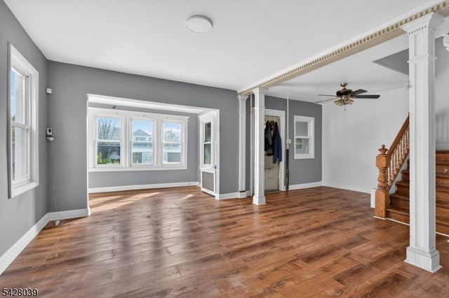 127 Lyons Ave, Newark City, NJ 07112
