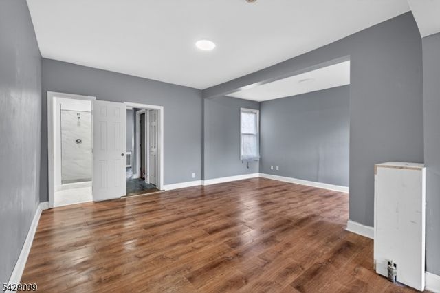 127 Lyons Ave, Newark City, NJ 07112