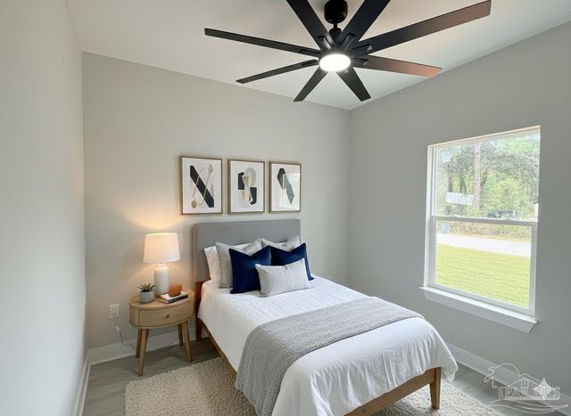 2936 N 14th Ave, Milton, FL 32583