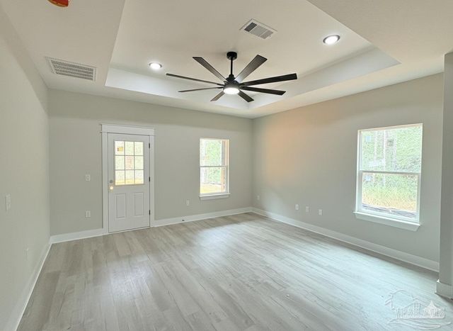 2936 N 14th Ave, Milton, FL 32583