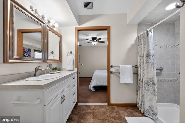 168 DAM VIEW DR, Media, PA 19063