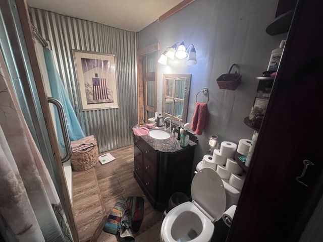 455 Beasley Hollow Rd, Linden, TN 37096
