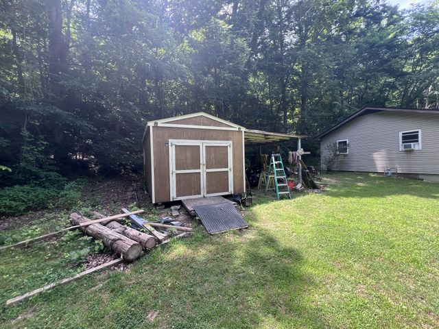 455 Beasley Hollow Rd, Linden, TN 37096
