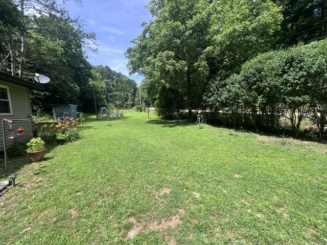 455 Beasley Hollow Rd, Linden, TN 37096