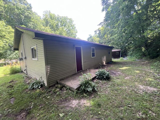 455 Beasley Hollow Rd, Linden, TN 37096