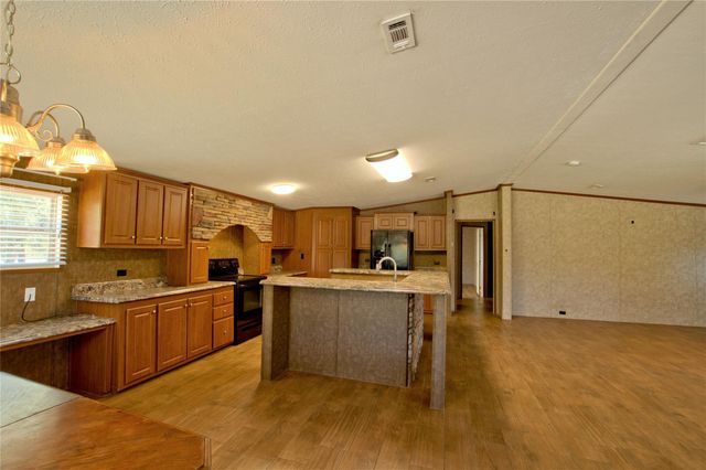 631 County Road 270, Leander, TX 78641