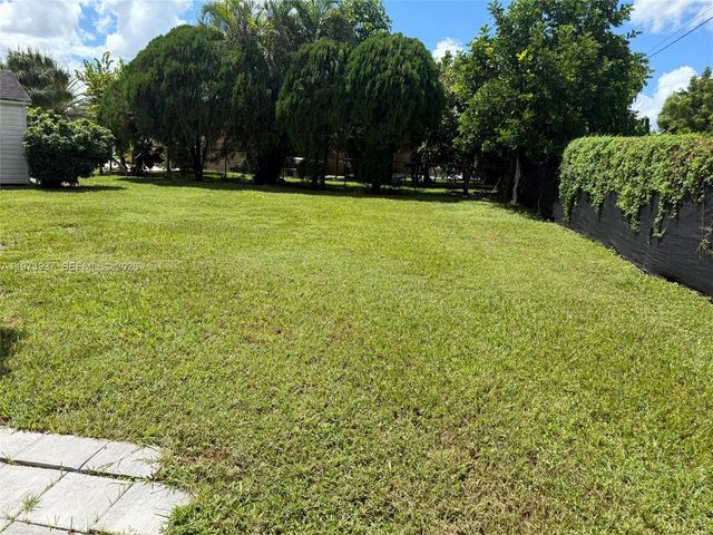 1104 E Jasmine Rd., Lehigh Acres, FL 33936
