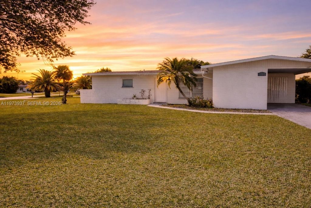 1104 E Jasmine Rd., Lehigh Acres, FL 33936