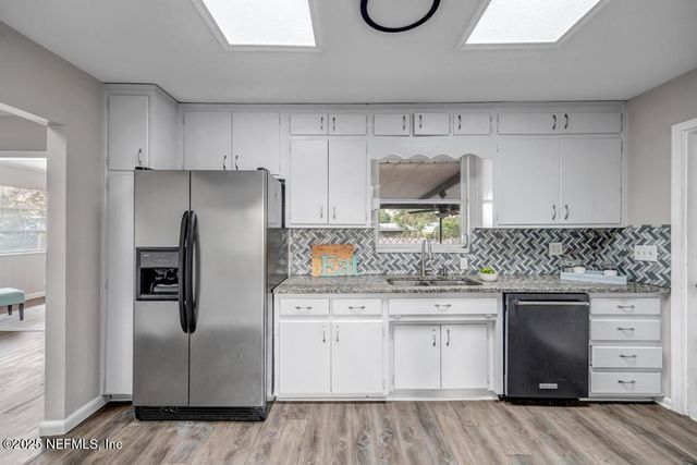 8559 LAMANTO Avenue N, Jacksonville, FL 32211