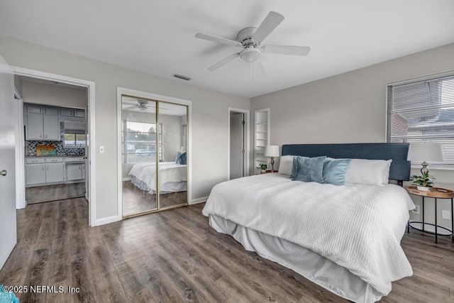 8559 LAMANTO Avenue N, Jacksonville, FL 32211