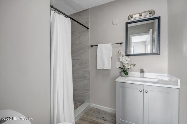 8559 LAMANTO Avenue N, Jacksonville, FL 32211