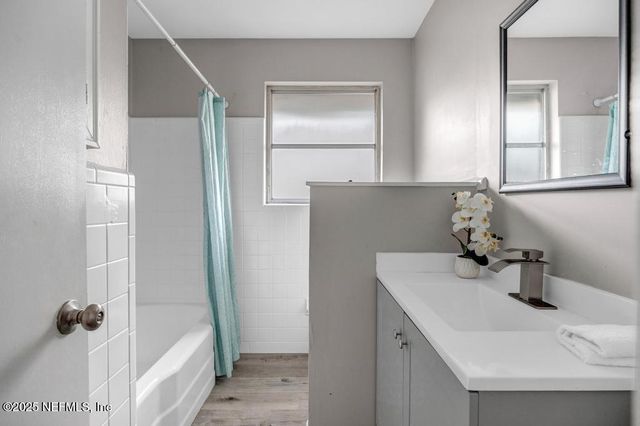 8559 LAMANTO Avenue N, Jacksonville, FL 32211