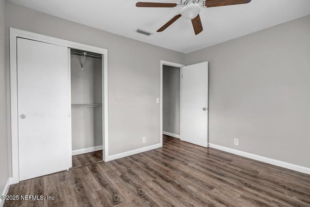 8559 LAMANTO Avenue N, Jacksonville, FL 32211