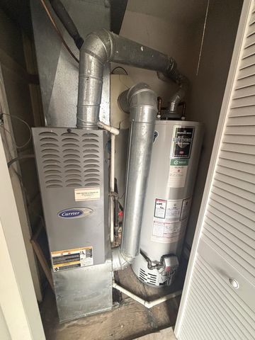 440 W Meadow Avenue, Lombard, IL 60148