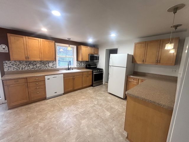 440 W Meadow Avenue, Lombard, IL 60148