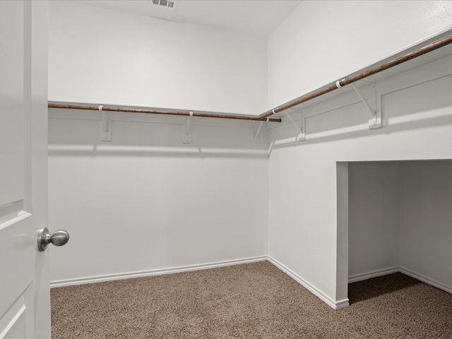 1041 Old Oaks Drive, Forney, TX 75126