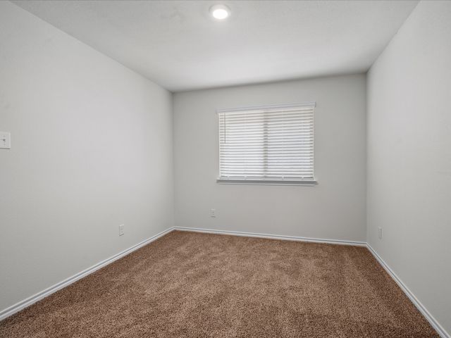 1041 Old Oaks Drive, Forney, TX 75126