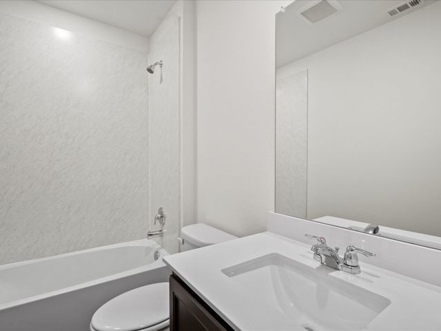 1041 Old Oaks Drive, Forney, TX 75126