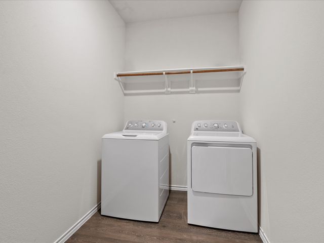 1041 Old Oaks Drive, Forney, TX 75126