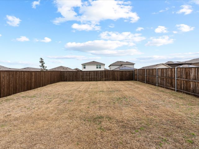 1041 Old Oaks Drive, Forney, TX 75126