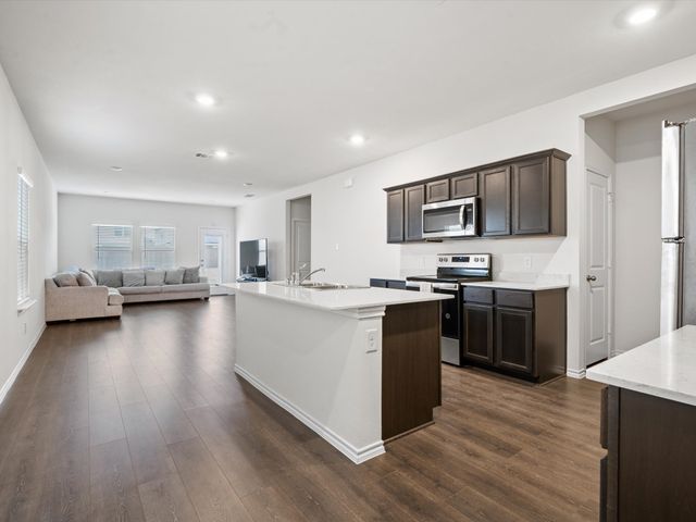 1041 Old Oaks Drive, Forney, TX 75126