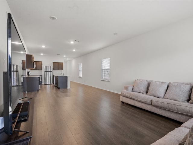 1041 Old Oaks Drive, Forney, TX 75126