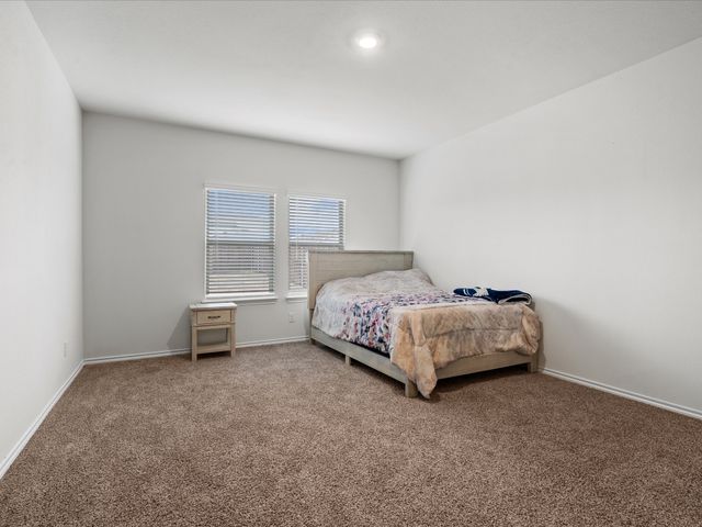 1041 Old Oaks Drive, Forney, TX 75126