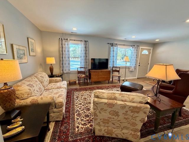 2539 Hampton Hall Rd, Callao, VA 22435