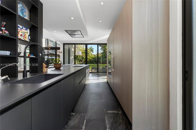 12220 Rock Garden Ln, Pinecrest, FL 33156