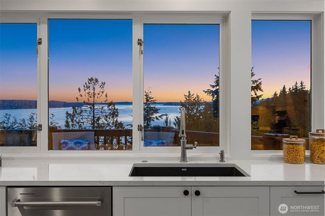 6117 92nd Street SW, Mukilteo, WA 98275