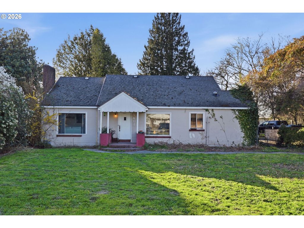 1401 N GOERIG St, Woodland, WA 98674