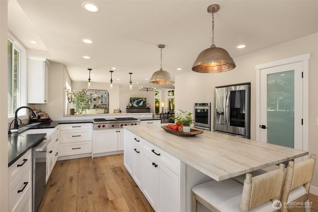 23013 SE 41st Place, Sammamish, WA 98075