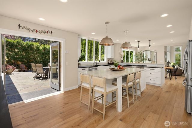 23013 SE 41st Place, Sammamish, WA 98075