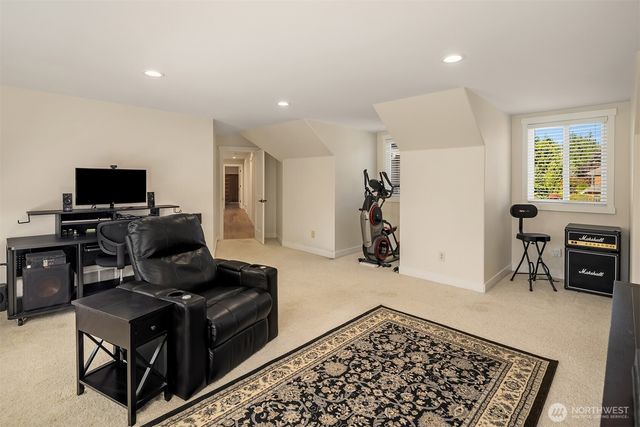 23013 SE 41st Place, Sammamish, WA 98075