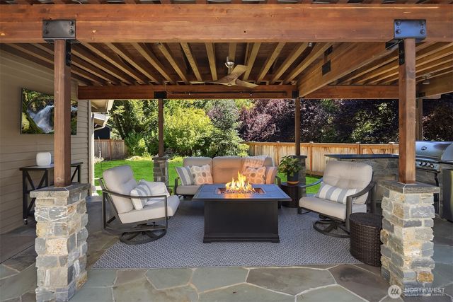 23013 SE 41st Place, Sammamish, WA 98075