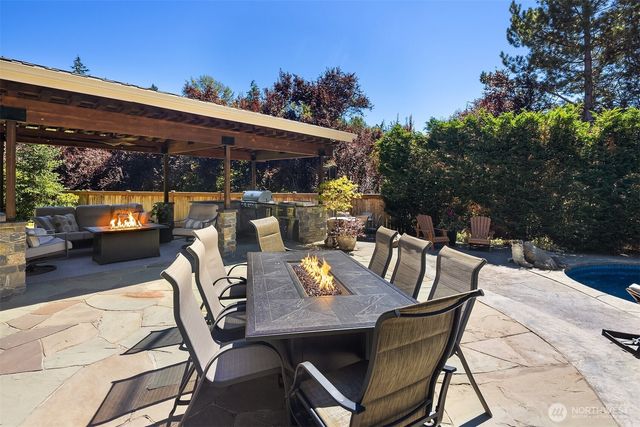 23013 SE 41st Place, Sammamish, WA 98075