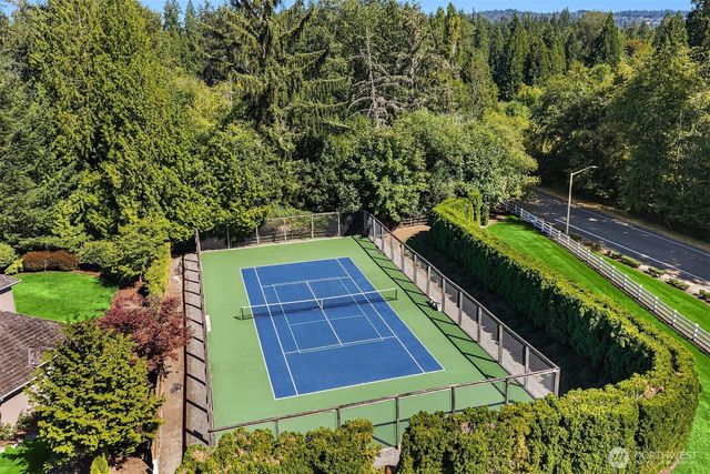 23013 SE 41st Place, Sammamish, WA 98075