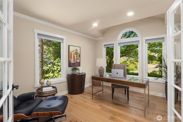 23013 SE 41st Place, Sammamish, WA 98075