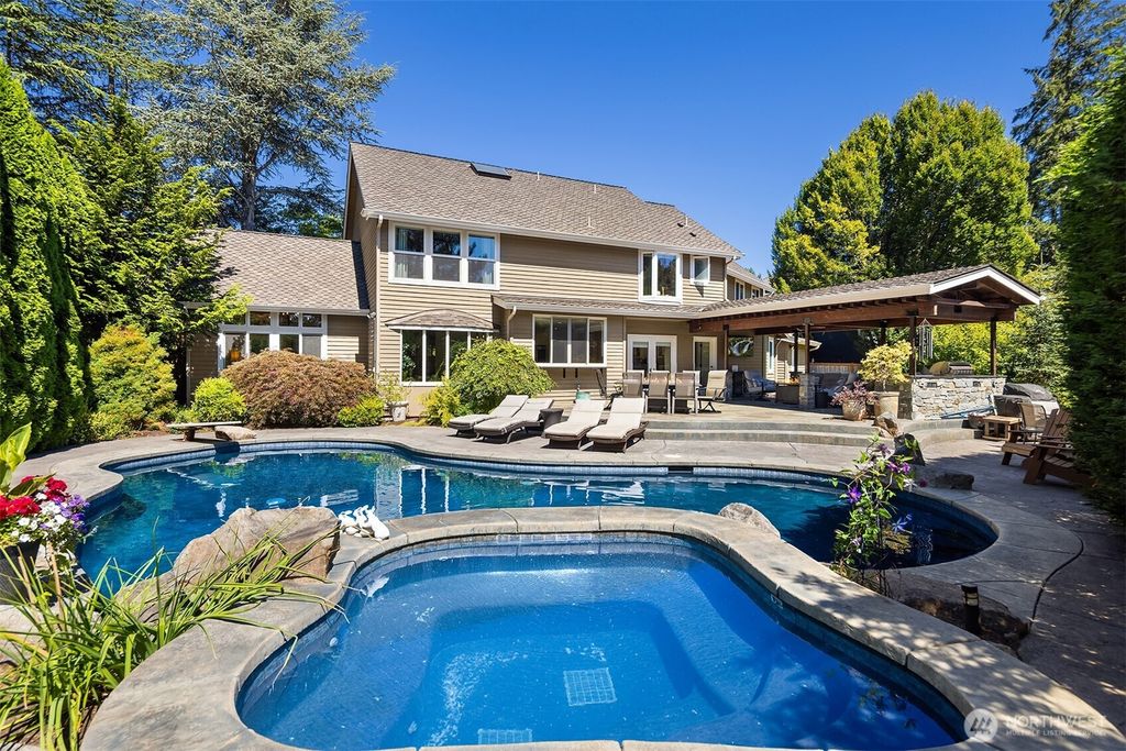 23013 SE 41st Place, Sammamish, WA 98075