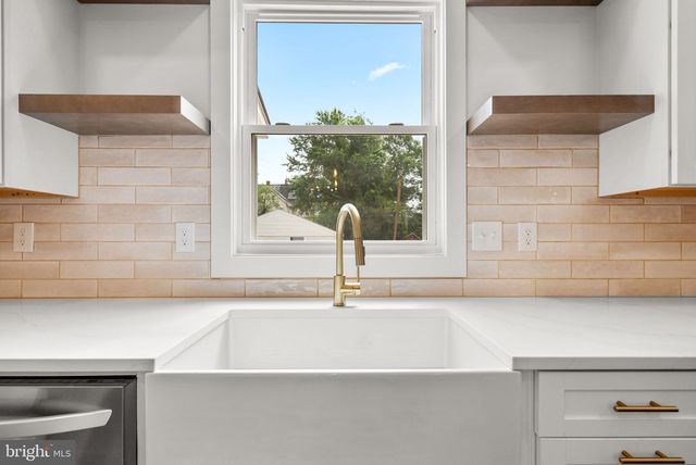 5311 42ND AVE, Hyattsville, MD 20781